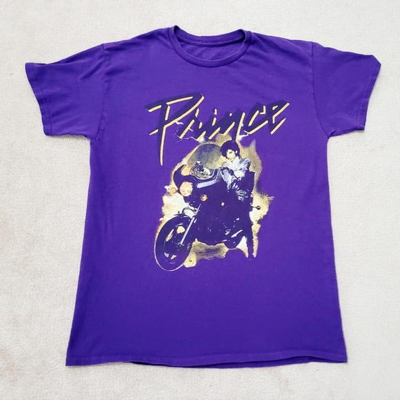 PRINCE Purple Rain Officially Approved T-shirt 100% Cotton Unisex Size Medium - Picture 2 of 8